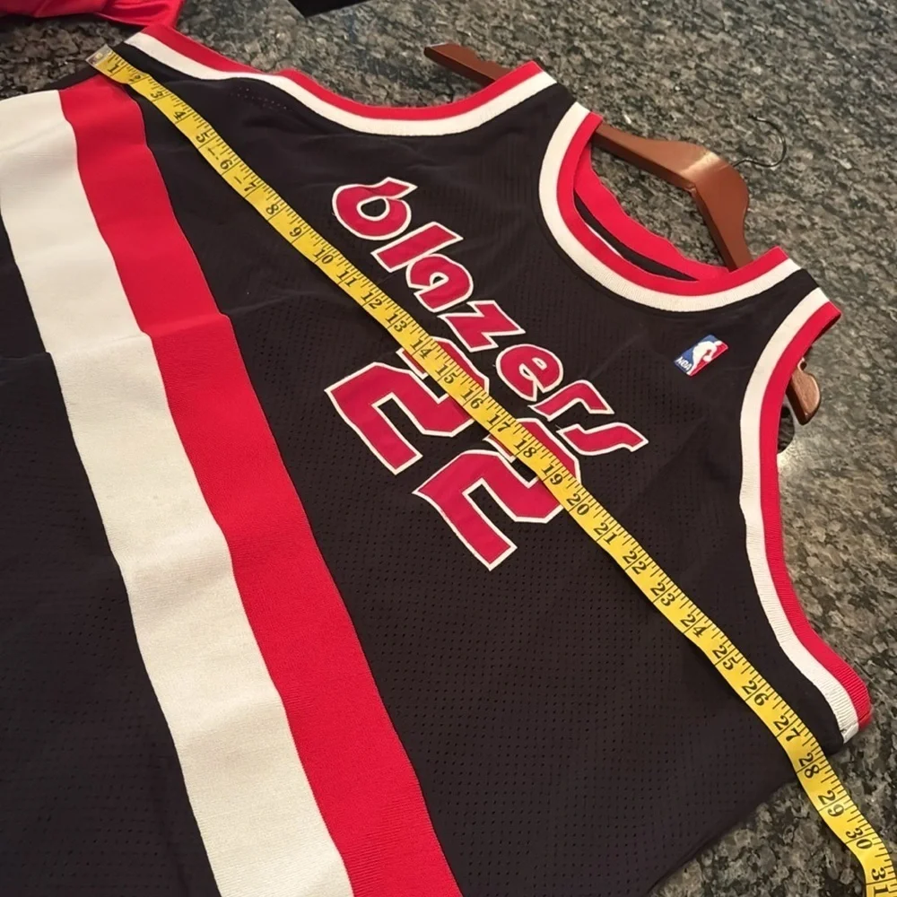 Portland Trail Blazers Clyde Drexler basketball set EUC XXL 56